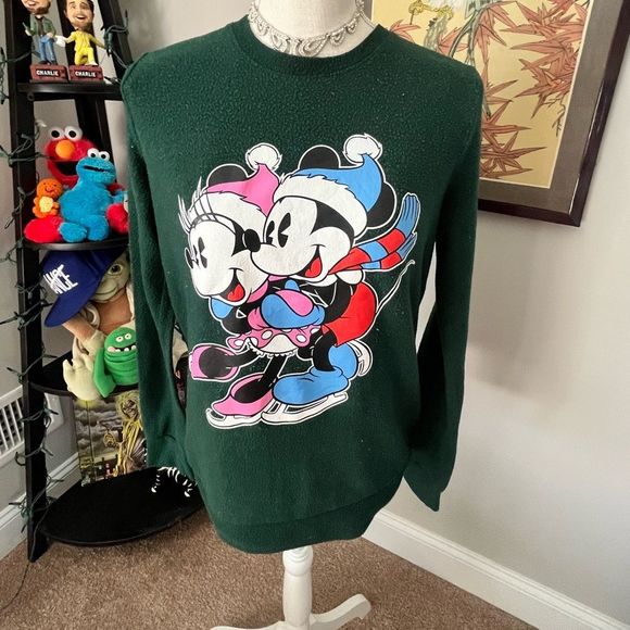 Mickey and Minnie crew neck sweatshirt long sleeve Christmas winter - Picture 2 of 2